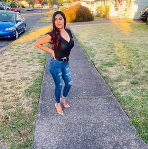 Meet your Posher, Nely